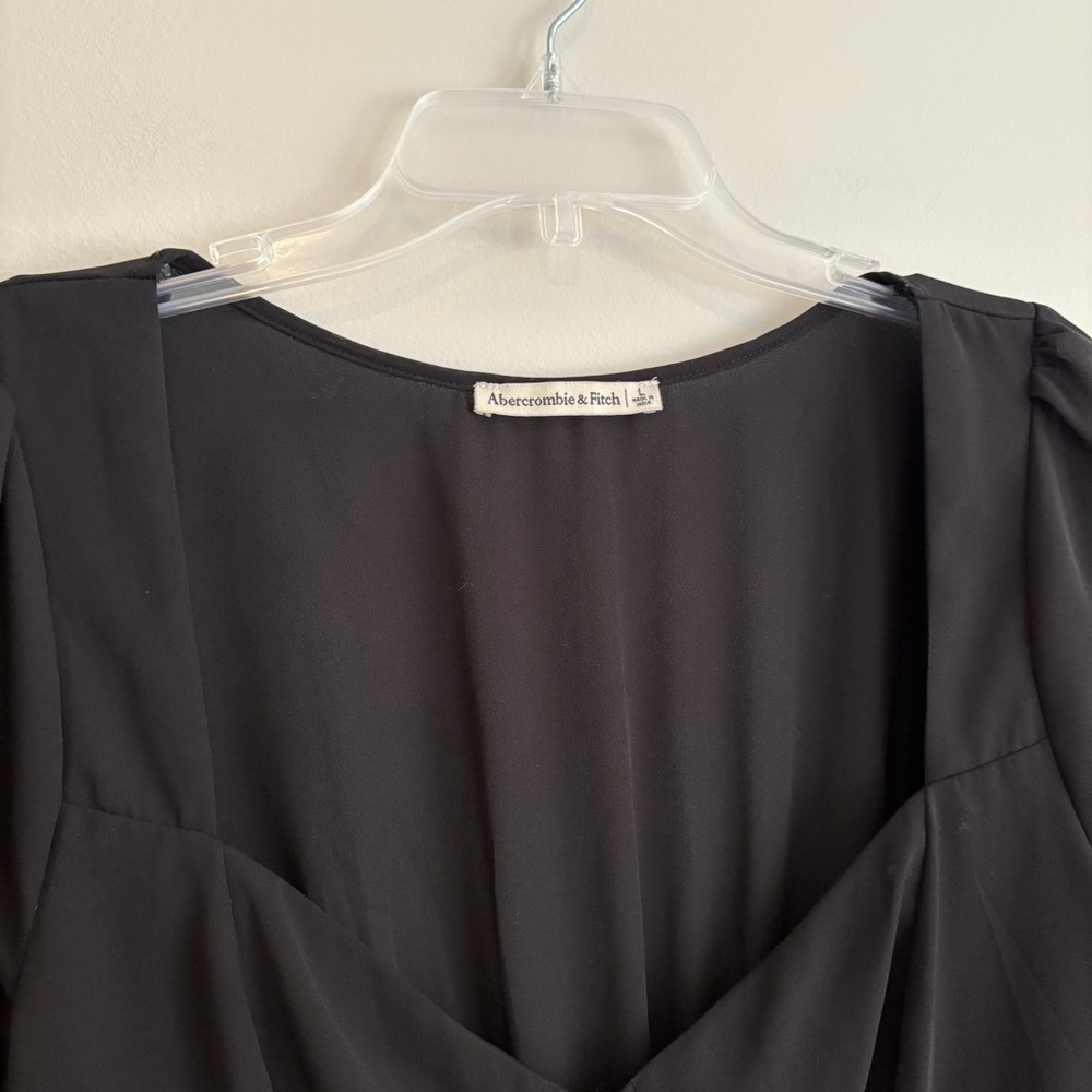 Abercrombie & Fitch Black Button-Up Blouse - Picture 2 of 6